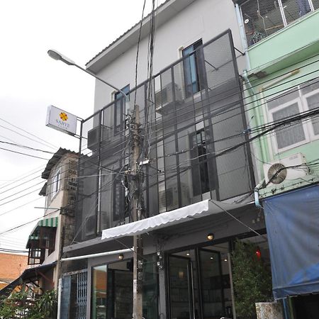 Sabye Club Hostel Bangkok Buitenkant foto