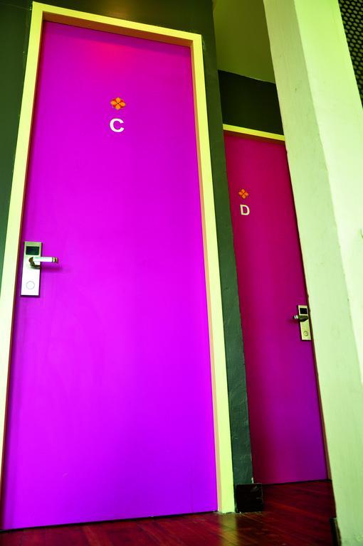 Sabye Club Hostel Bangkok Buitenkant foto